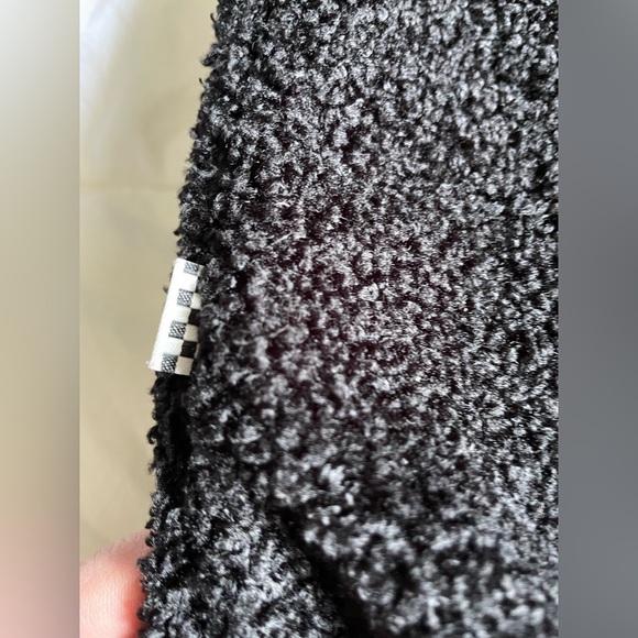 Vans womens Black Mock Neck Sherpa Zip-Up Jacket XS NWOT - Picture 8 of 15